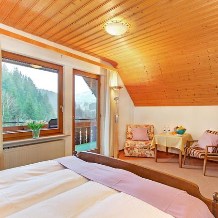 Decker'S Bio Hotel Zum Lamm ไบเออร์สบรอนน์ ภายนอก รูปภาพ