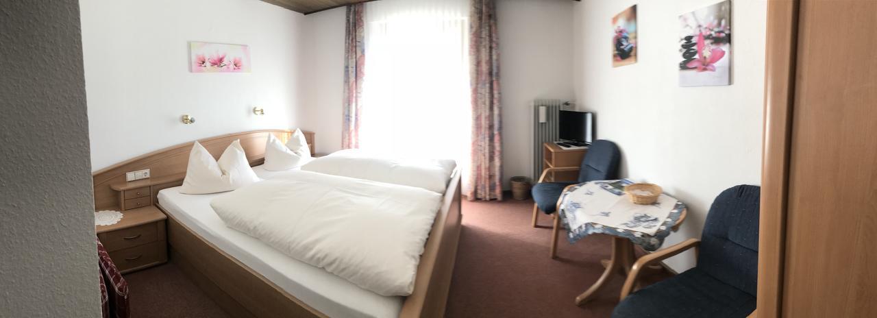 Decker'S Bio Hotel Zum Lamm ไบเออร์สบรอนน์ ภายนอก รูปภาพ